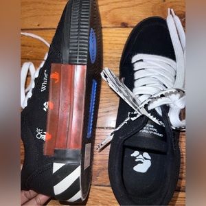 Off white low vulcanized canvas sneakers
